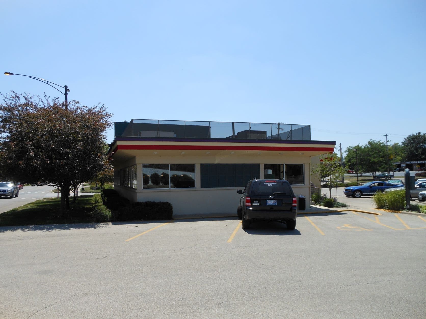 Side view of the former Steak 'n Shake restaurant in Normal, IL