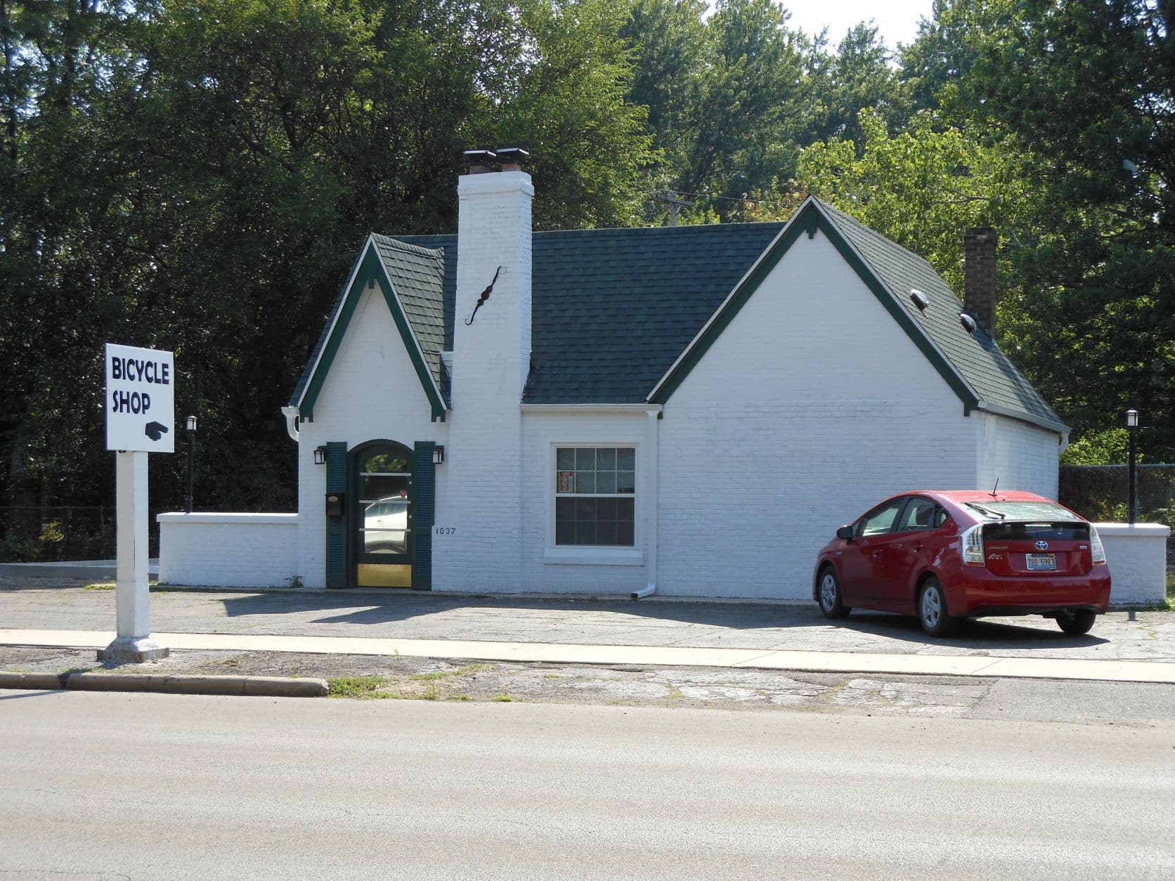 Former Phillip's 66 - bicycle shop