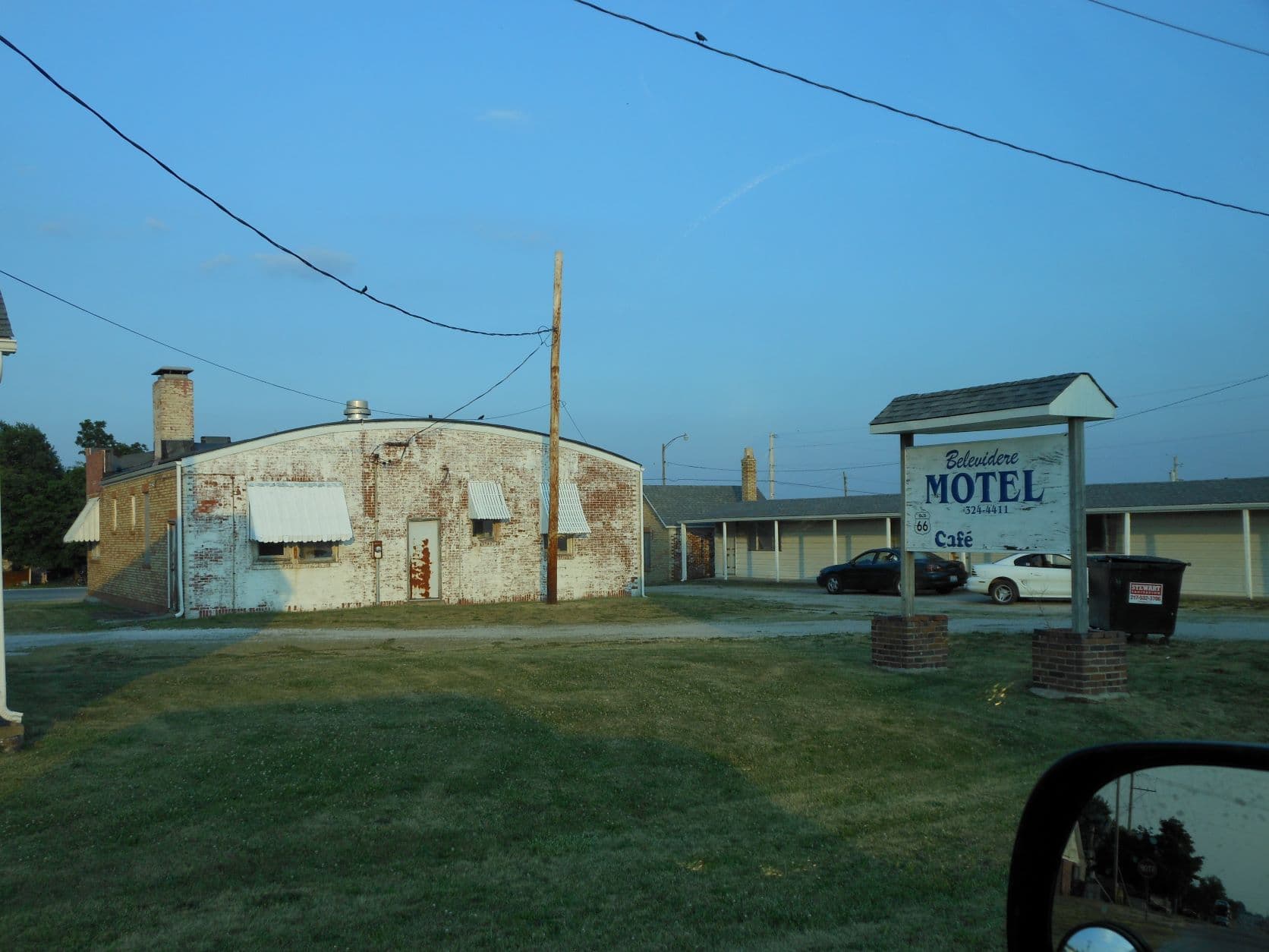 Belvidere Motel - Motel Sign