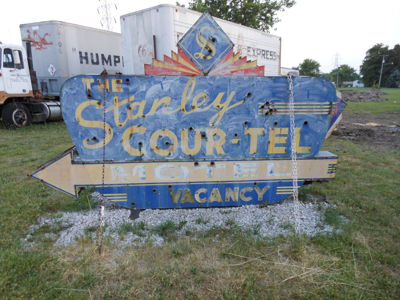 Stanley Cour-Tel Sign