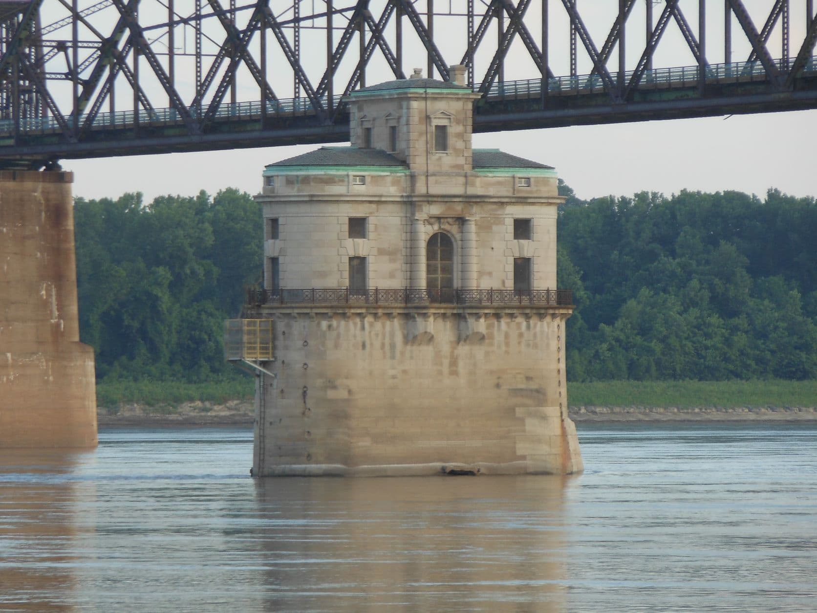 Chain of Rocks Bridge - From the East river bank downriver