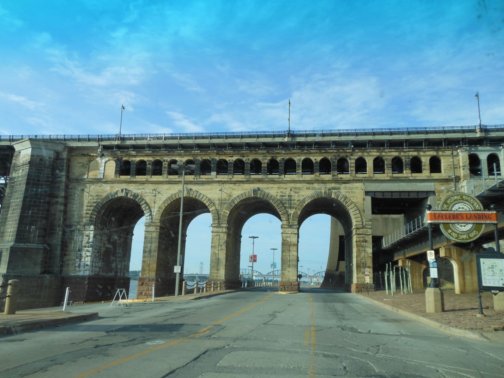 St. Louis - Eads Bridge - Laclede's Landing