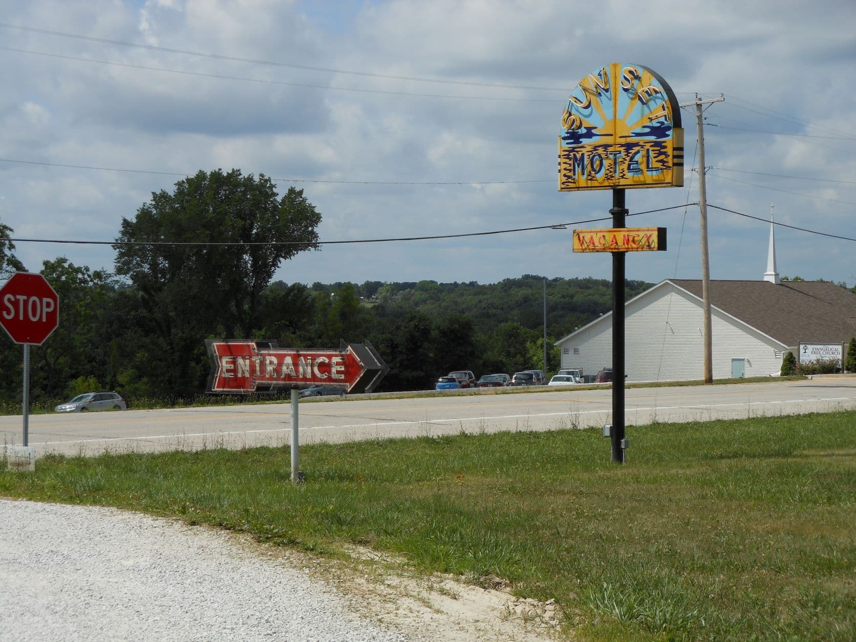 Cuba, MO - Sunset Motel entrance