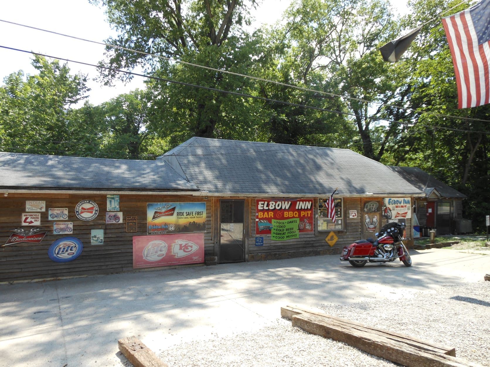 Devil's Elbow, MO - The Elbow Inn