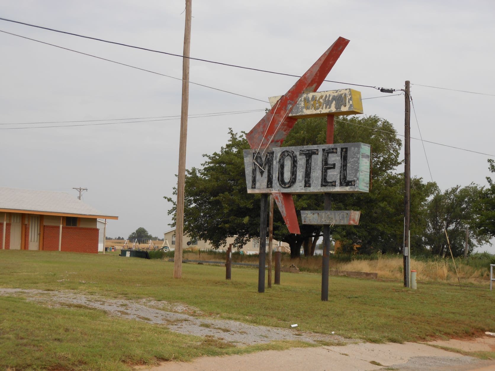 Abandoned Washita Motel (closed) - Is now used as a residence.