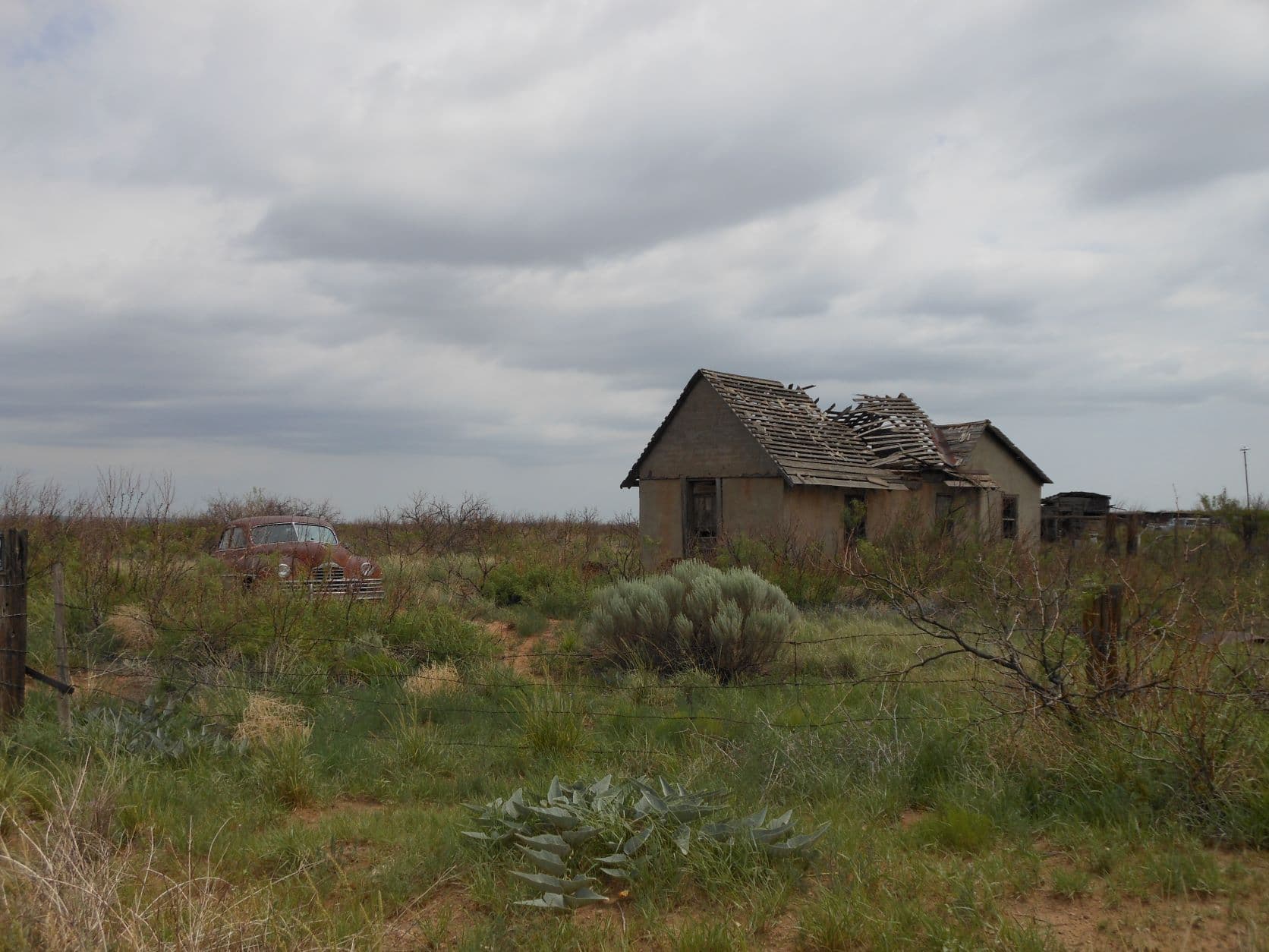 Abandoned home with car - Endee, NM - What happened on that day?
