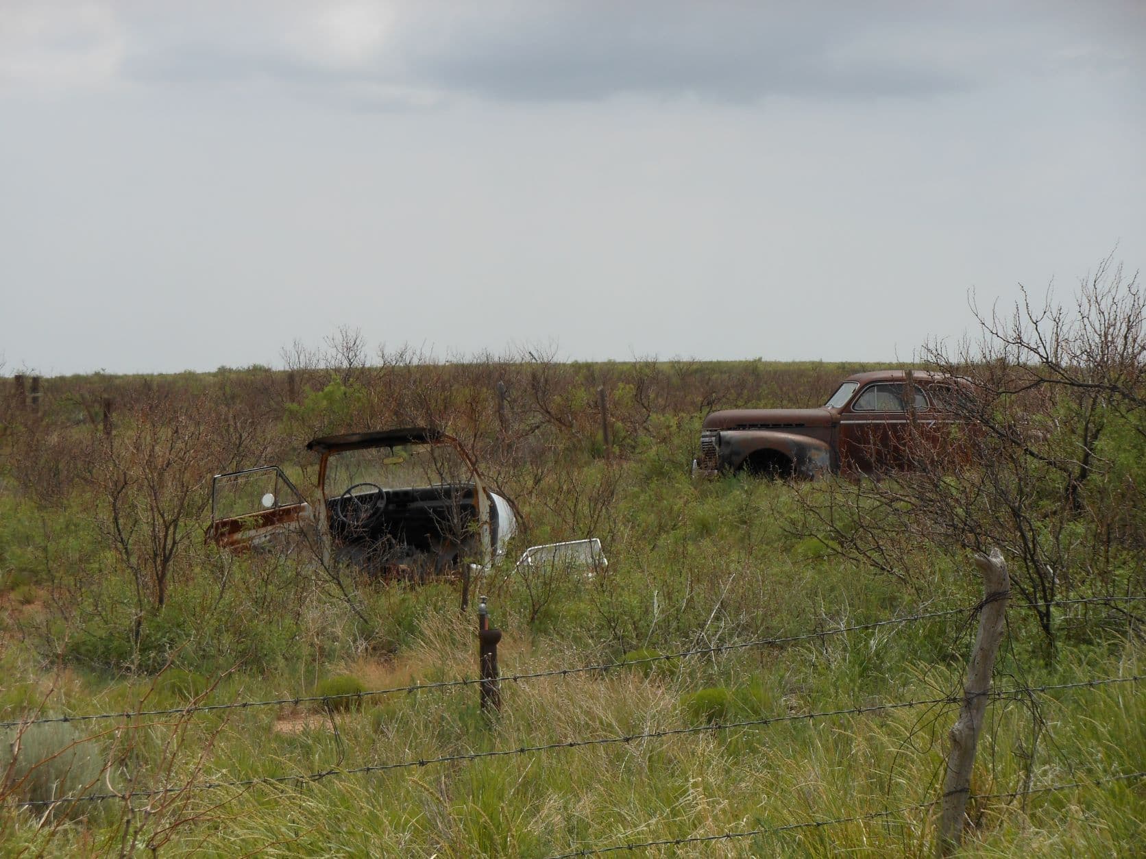 Abandoned car - Endee, NM