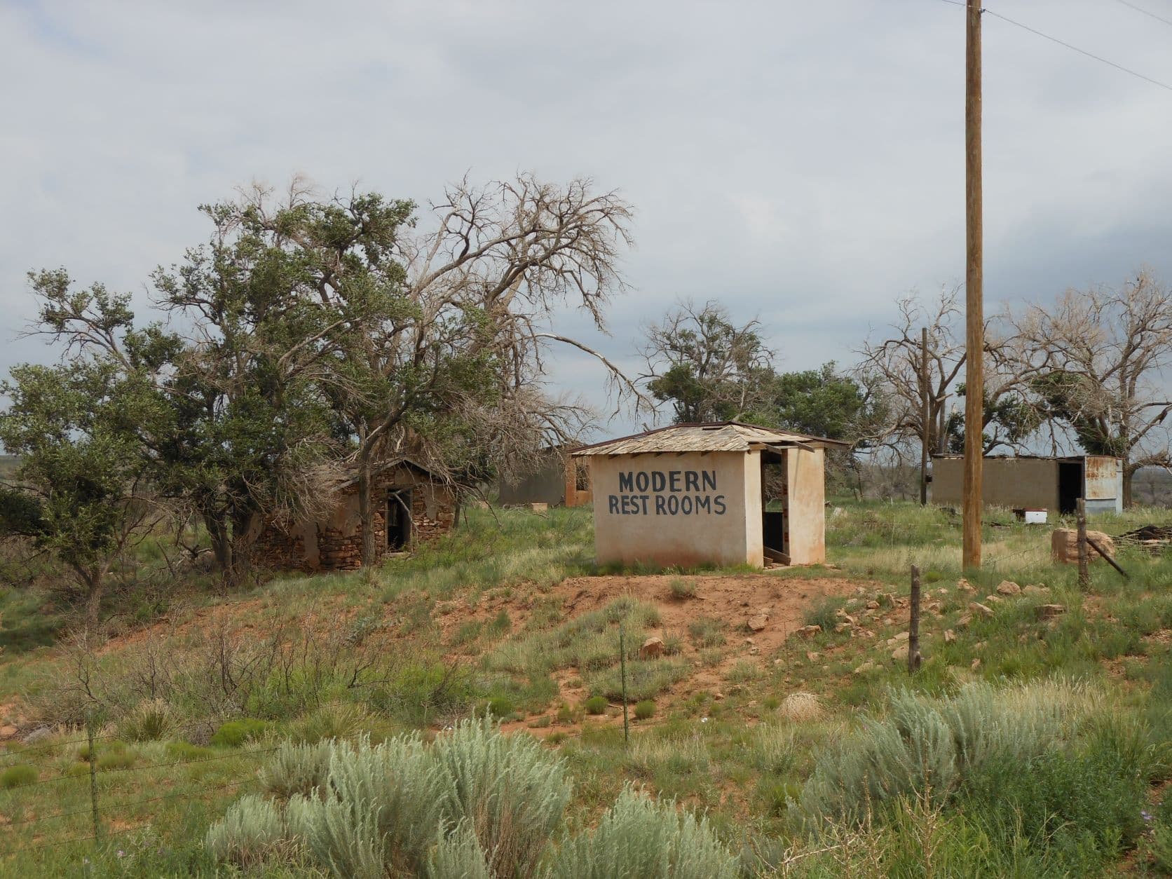 Modern Restrooms - As far as anyone here knows... - Endee, NM