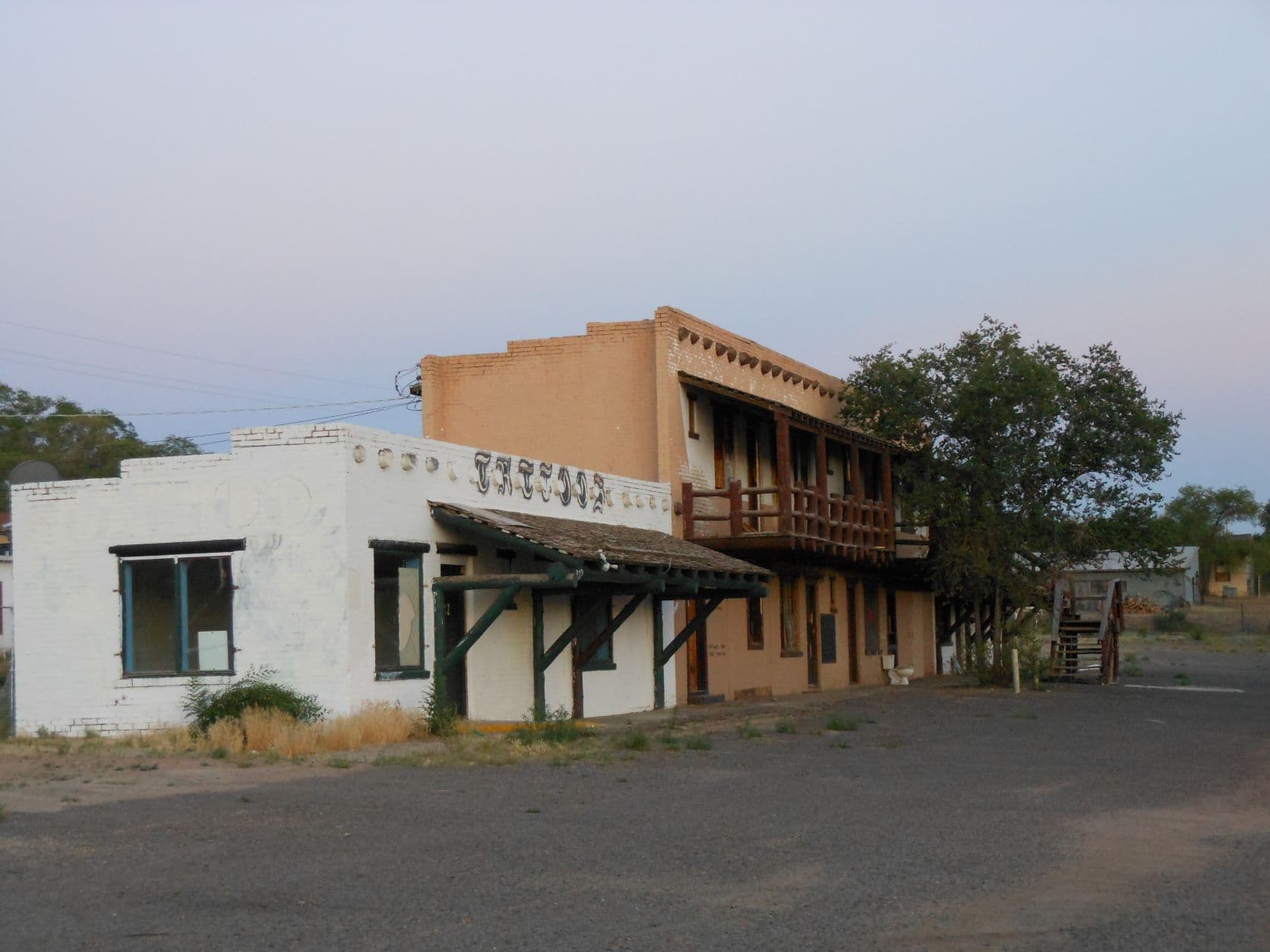 Behind the Hotel El Rancho