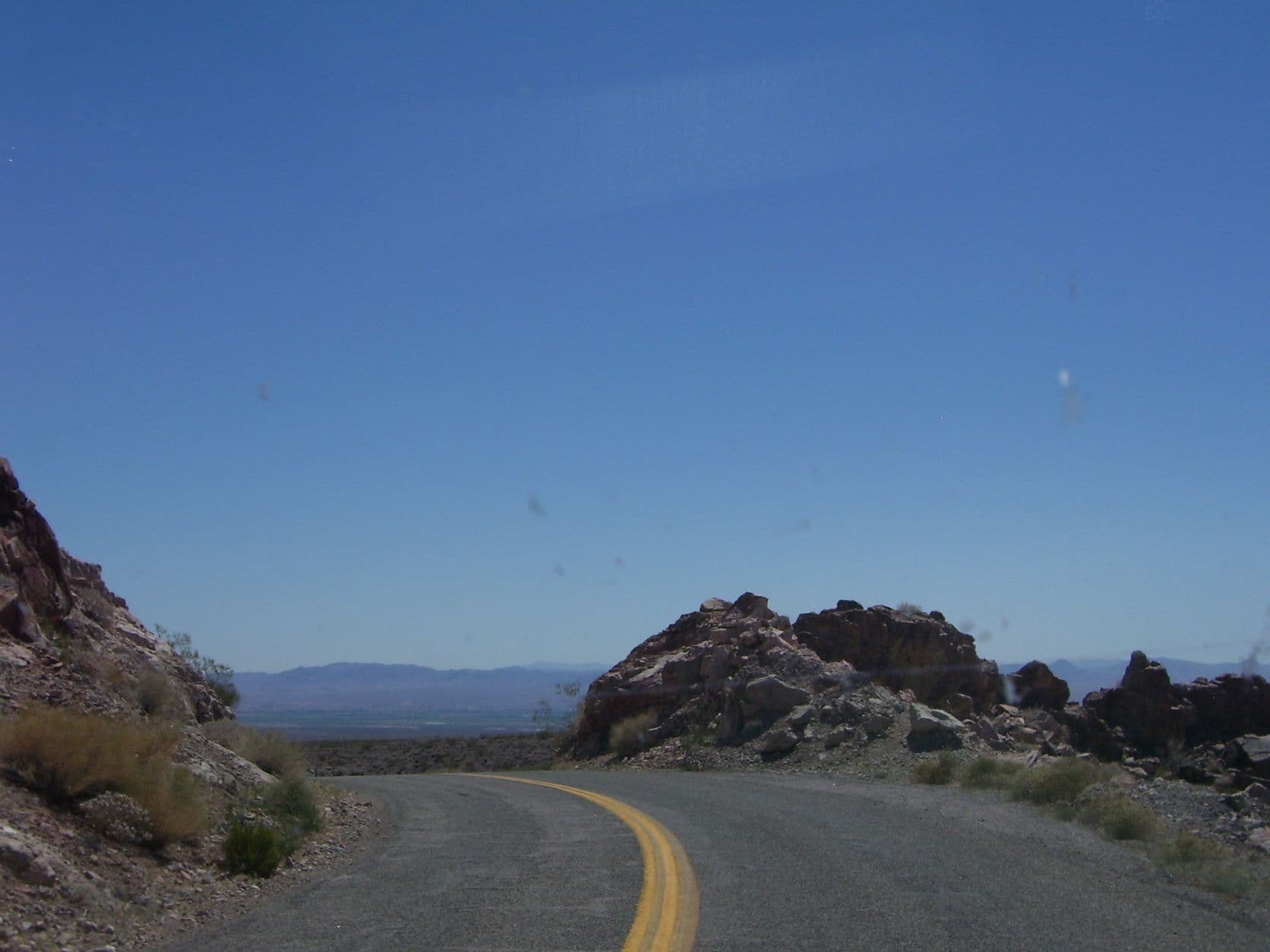 Mountain road - Road to Amboy, CA