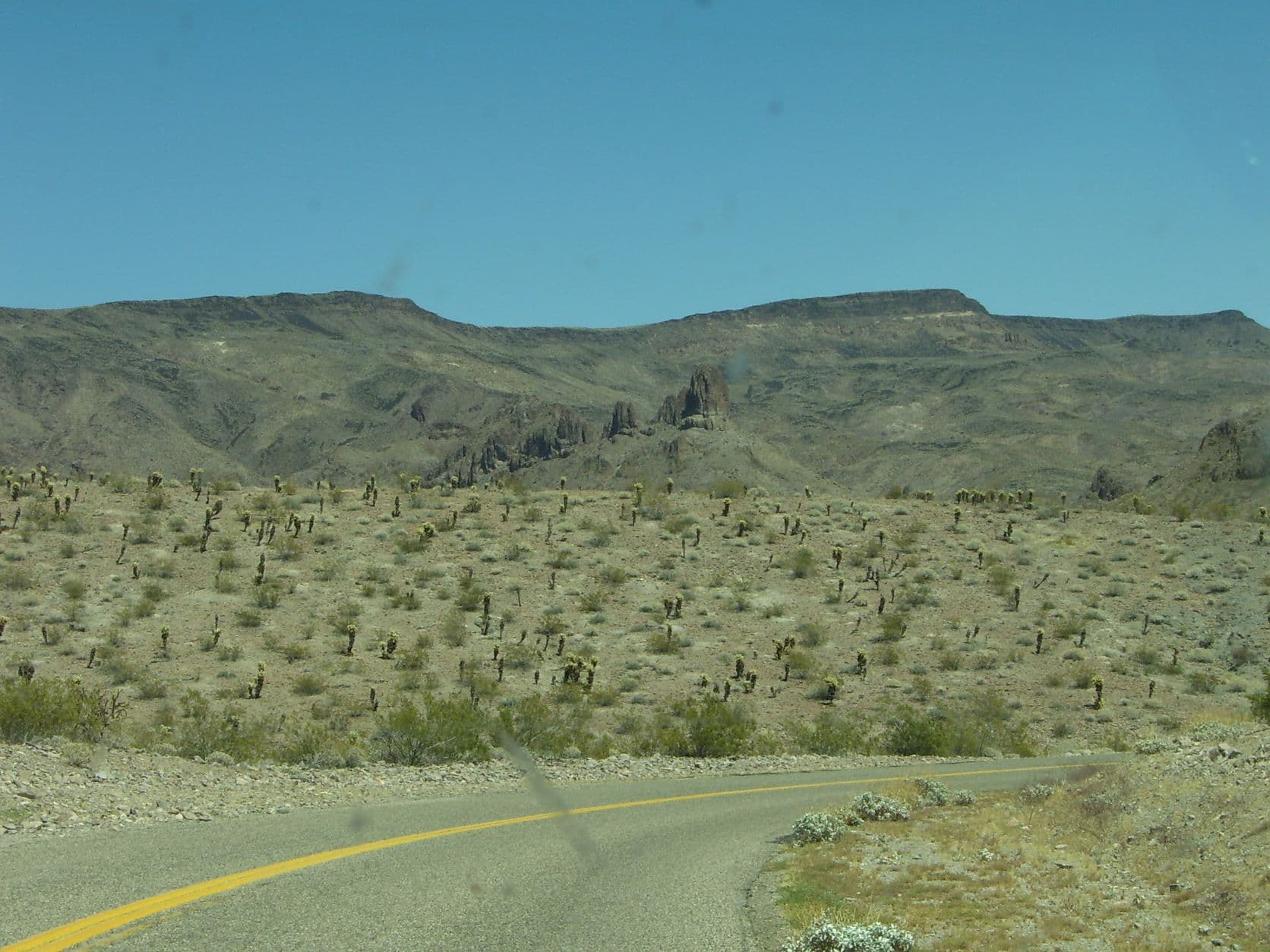 Mountain road - Road to Amboy, CA
