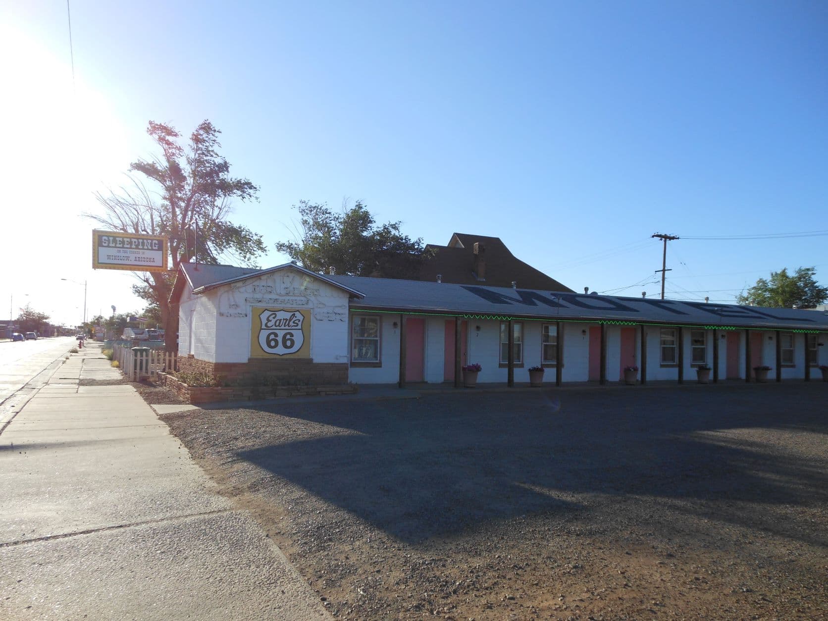 Earl's Motor Court - Winslow, AZ