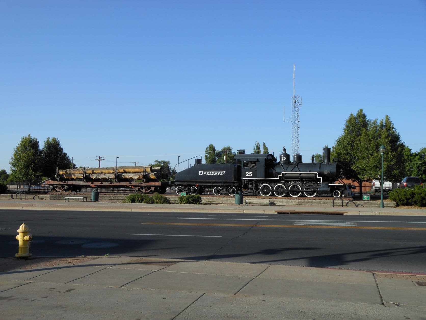 2-8-0 steam locomotive - Flagstaff, AZ