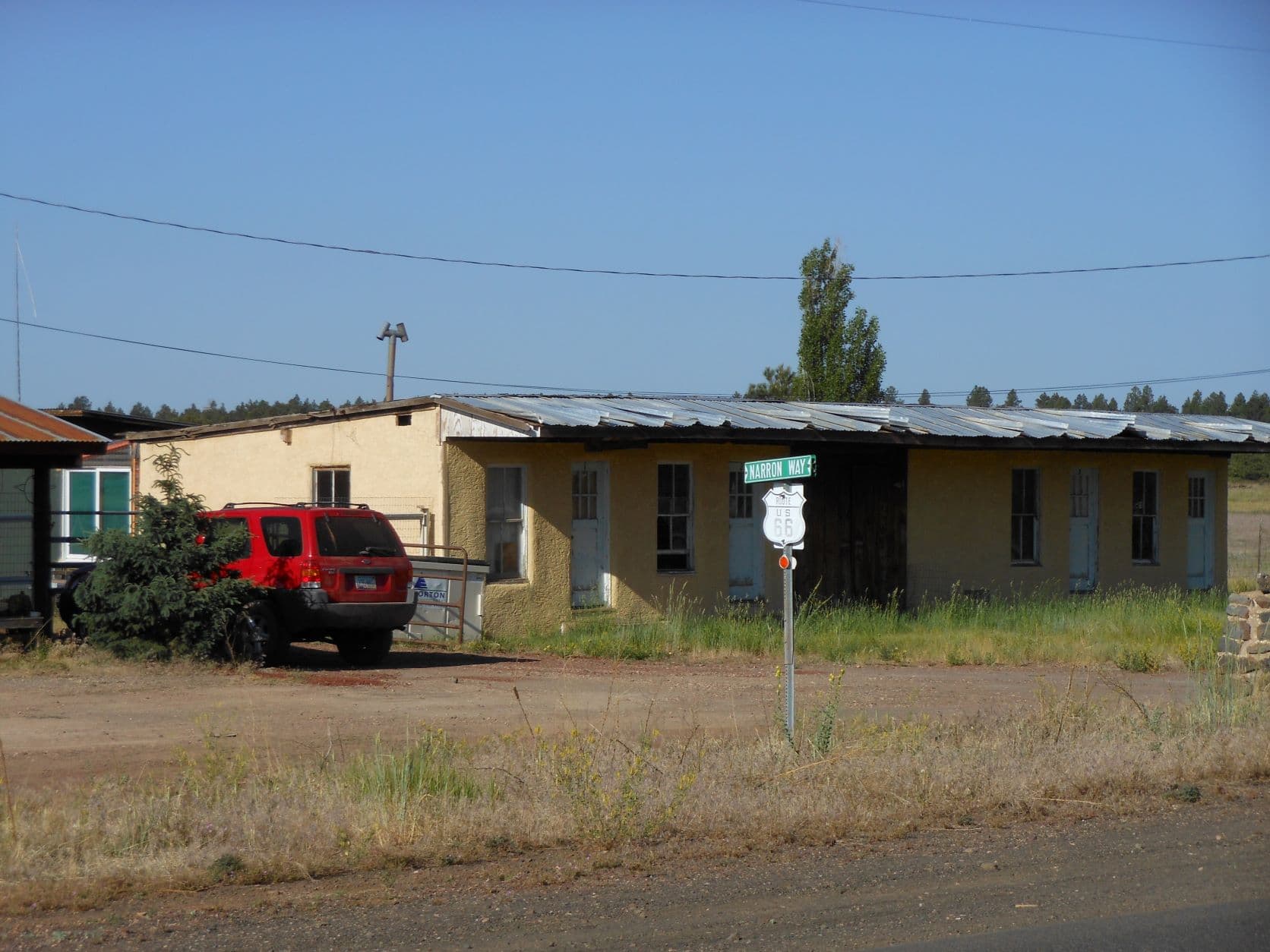 Duplex shack - Road to Williams, AZ