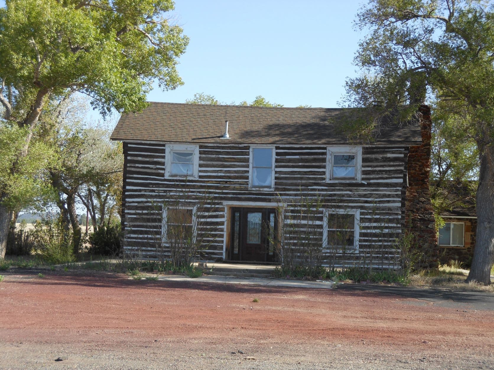 Log cabin - Road to Williams, AZ