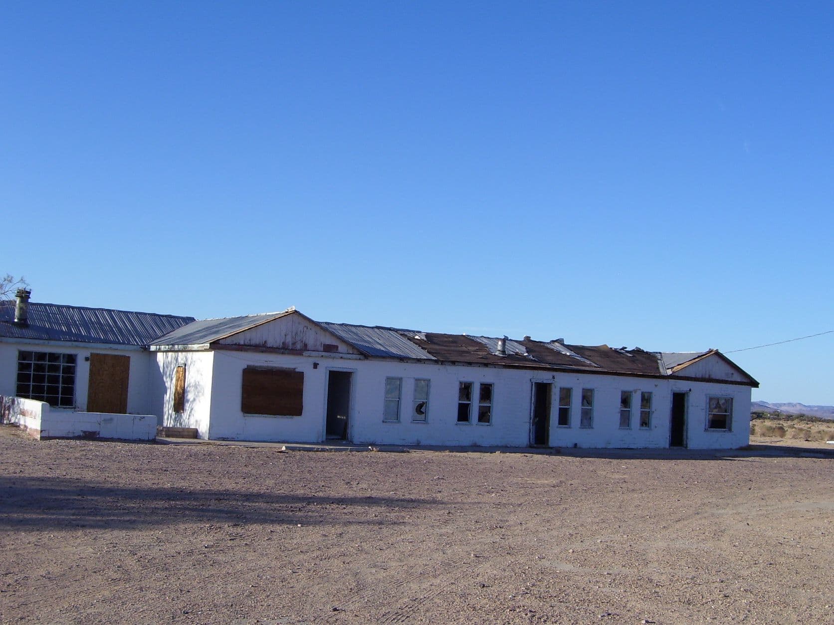 Motel (Closed - the building is no longer there.)